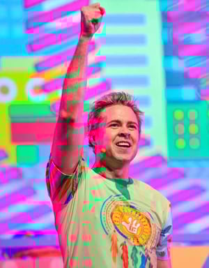 This is the Avatar Image for the Stevie Nicholson (Membro da sErie infantil Hi-5) Ov2 AI Voice and Text to Speech Generator